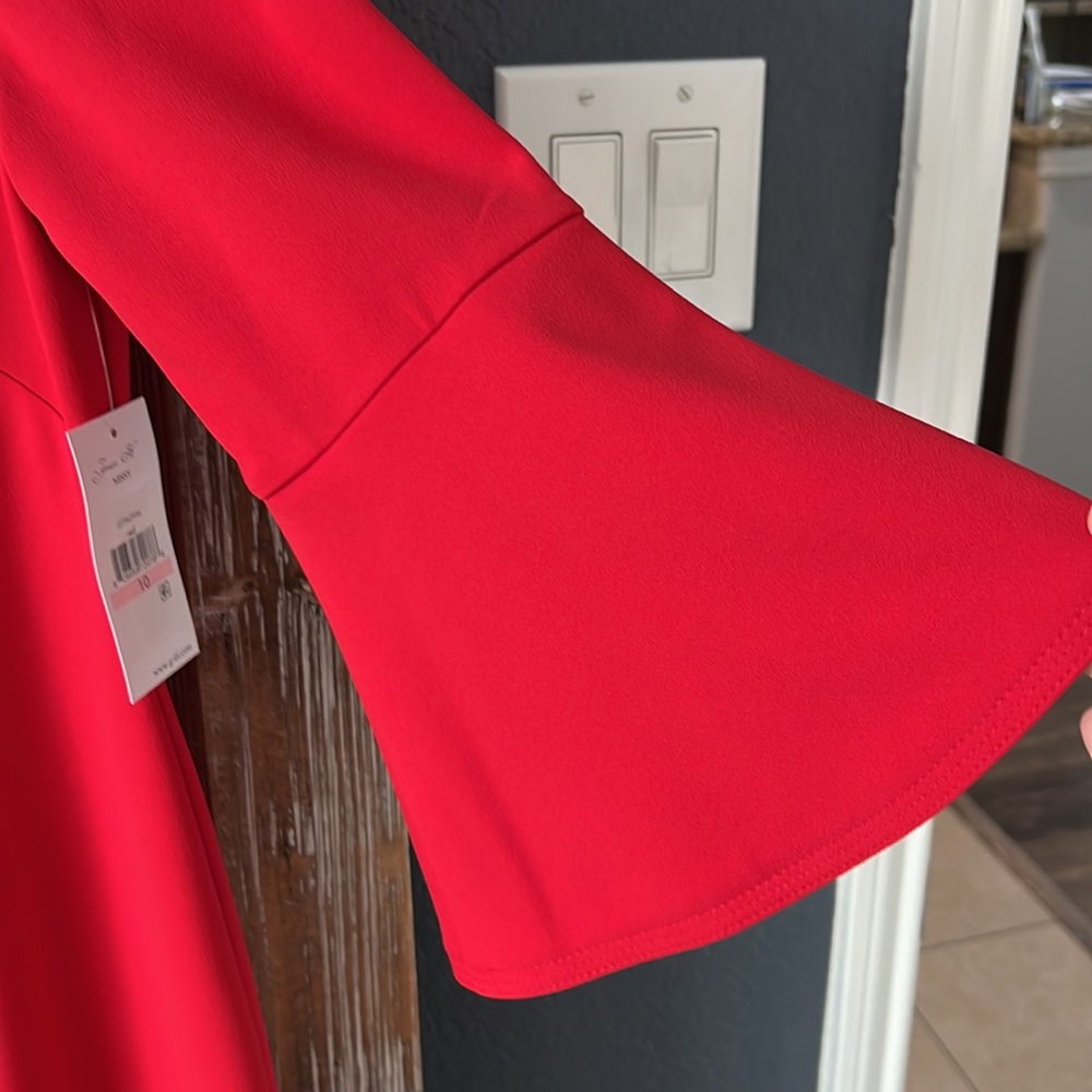 Red Dress - Picture 3 of 5